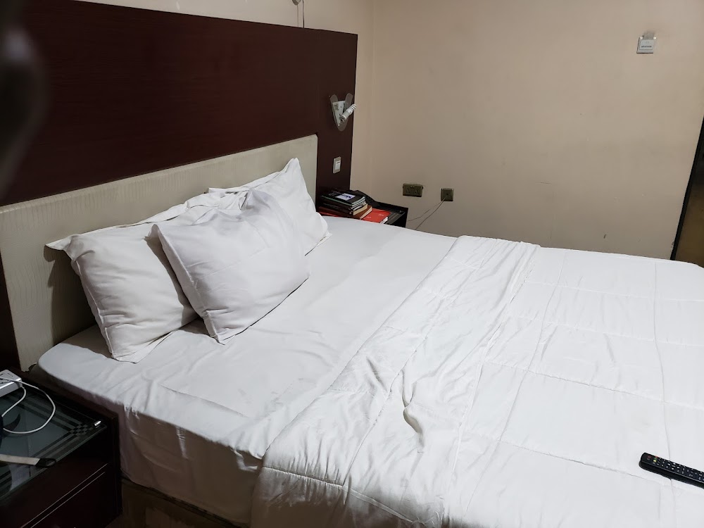 Luxury Hotel photo 2
